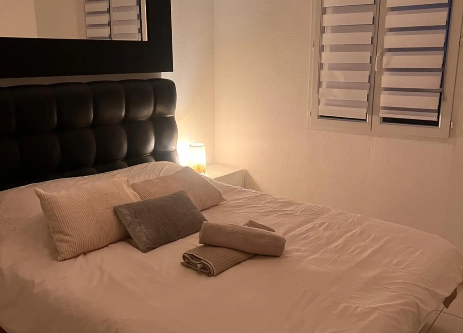 Appartement Renove, Terrasse, Parking Saint-Laurent-du-Var Apartment
