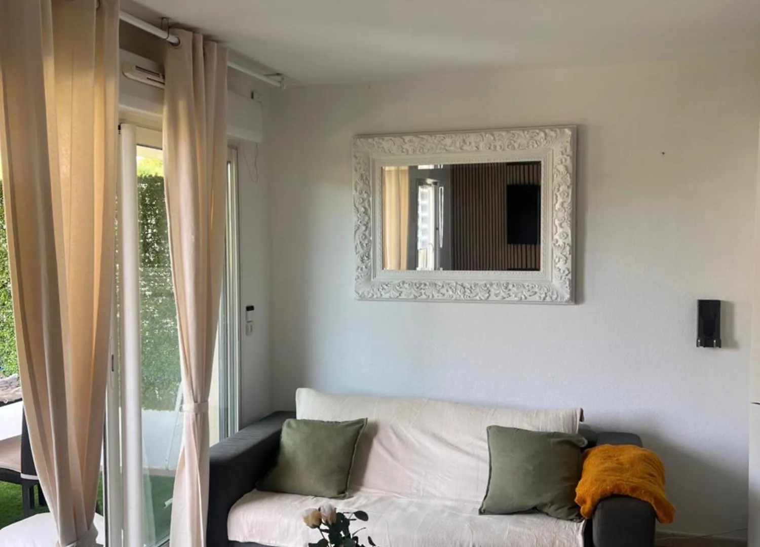 Apartment Appartement Renove, Terrasse, Parking Saint-Laurent-du-Var France