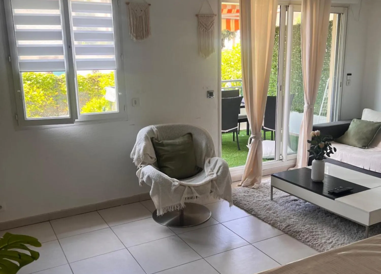 Appartement Renove, Terrasse, Parking Saint-Laurent-du-Var France