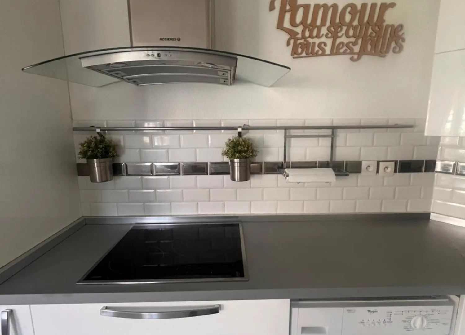 Appartement Renove, Terrasse, Parking Saint-Laurent-du-Var Apartment